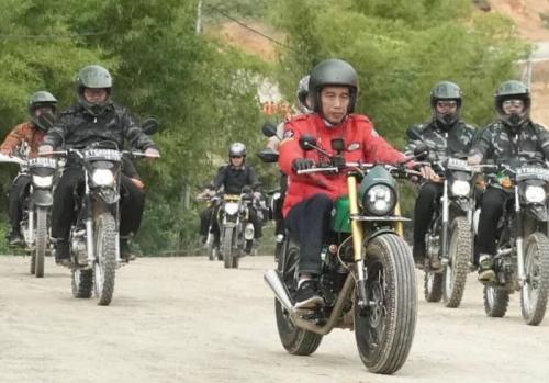 small_75MotorCustomJokowi-1