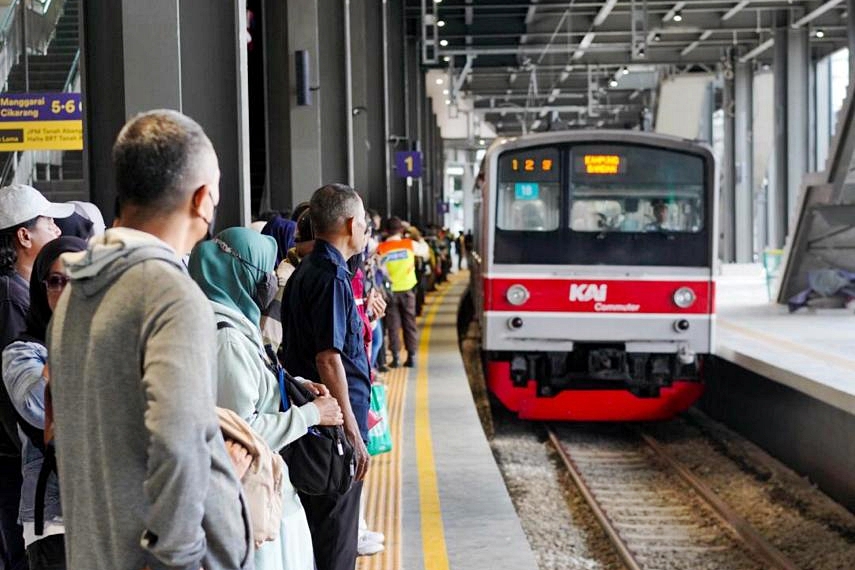 KAI Commuter Tetap Melayani Masyarakat, dan Imbau Jaga Keselamatan serta Fasilitas Publik