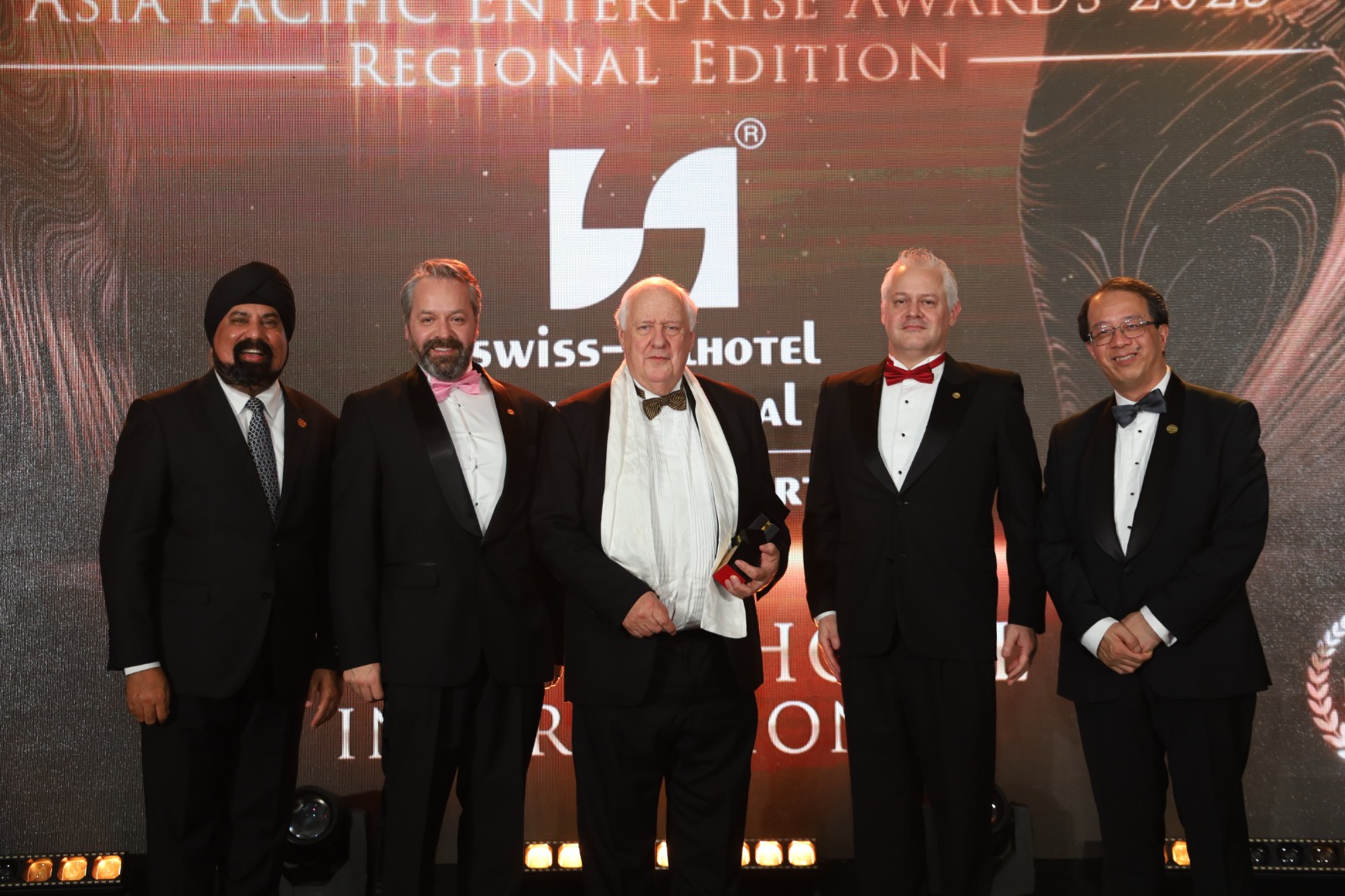 Swiss-Belhotel International Raih Penghargaan Corporate Excellence Award